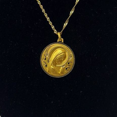 DIJE DE LA VIRGEN MARÍA EN ORO 18K
