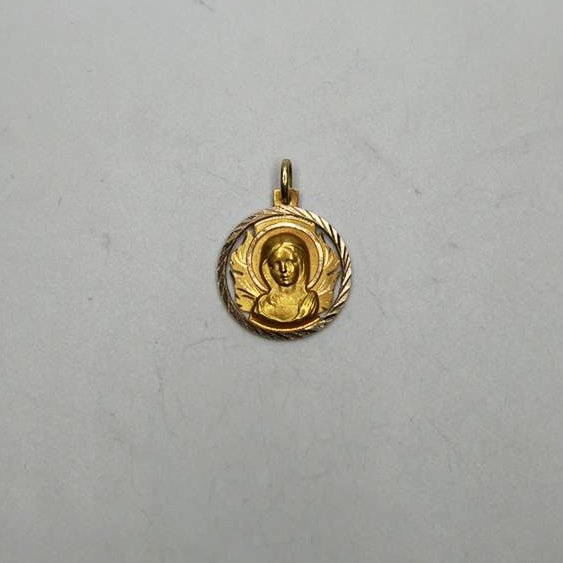 DIJE DE LA VIRGEN MARÍA EN ORO 18K