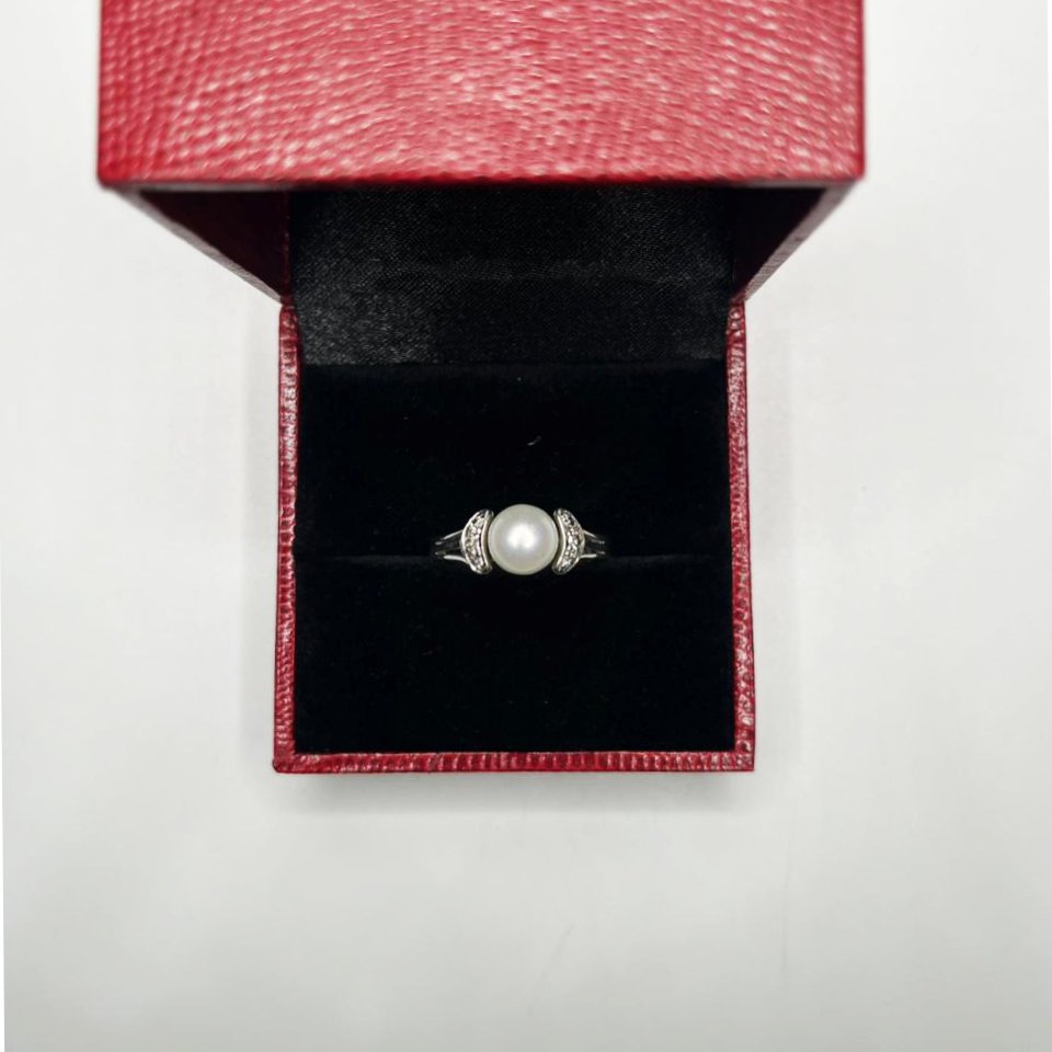 ANILLO EN ORO BLANCO 14K CON PERLA