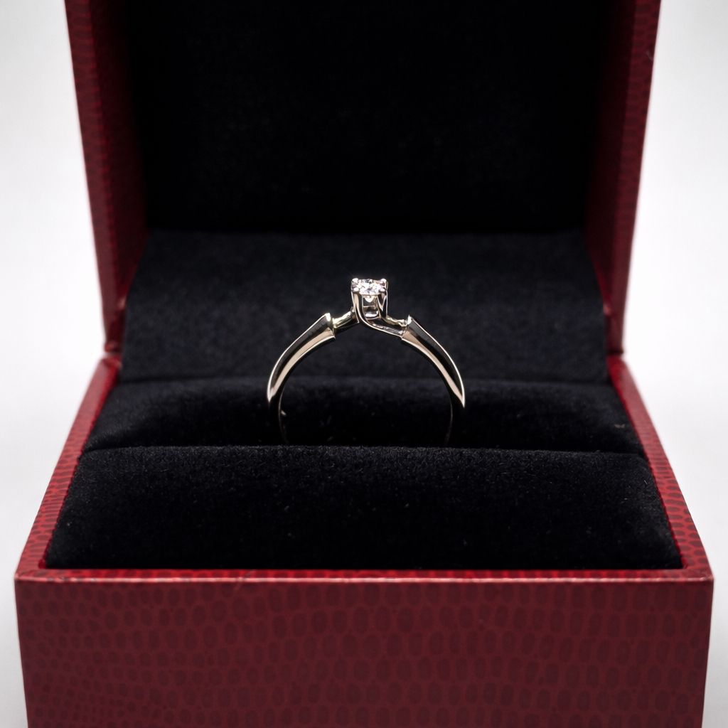 ANILLO SOLITARIO EN ORO BLANCO 18K CON BRILLANTE