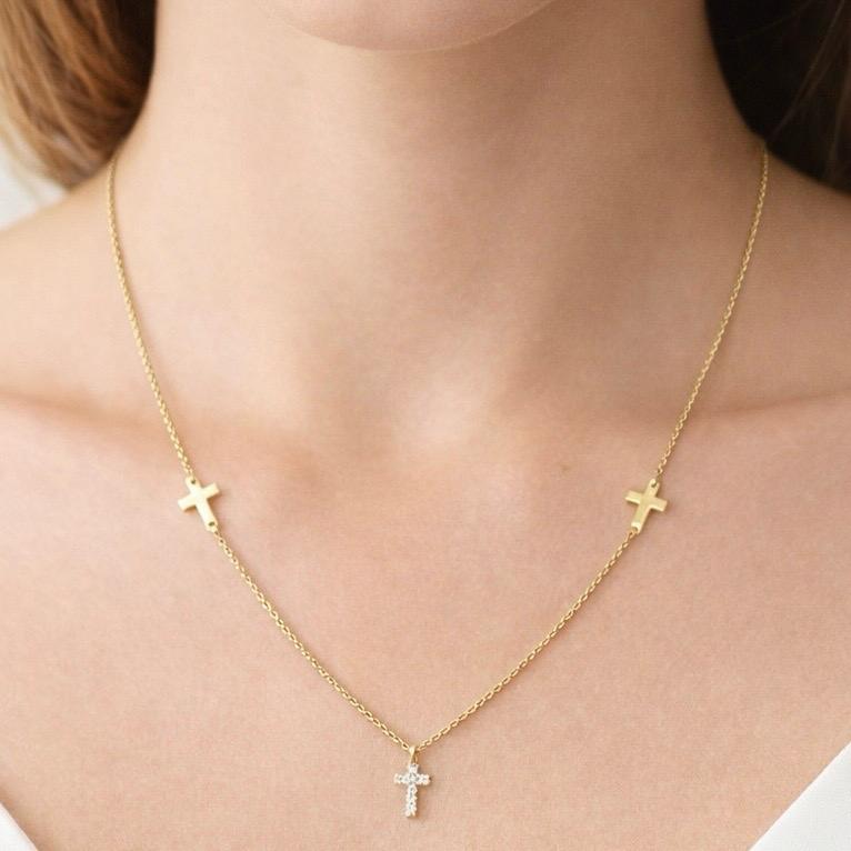 CADENA EN ORO 18K CON CRUCES