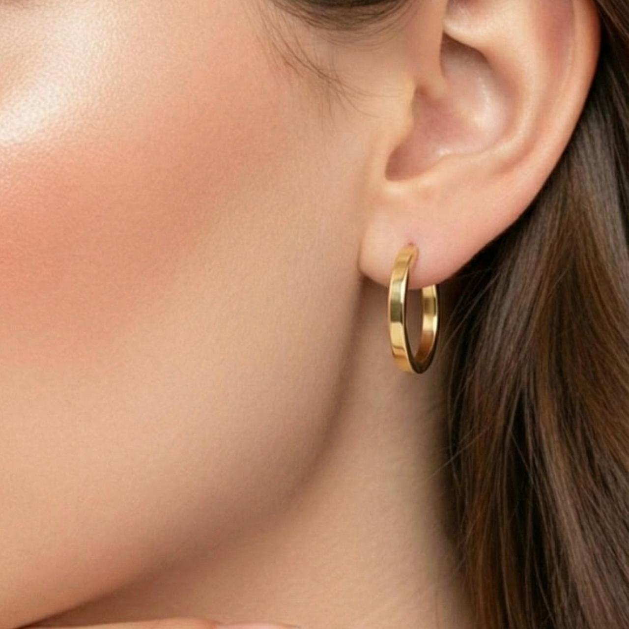 ARO TIPO ARGOLLA EN ORO 18K