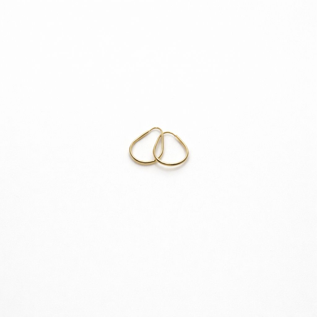 ARO TIPO ARGOLLA OVALADO EN ORO 18K