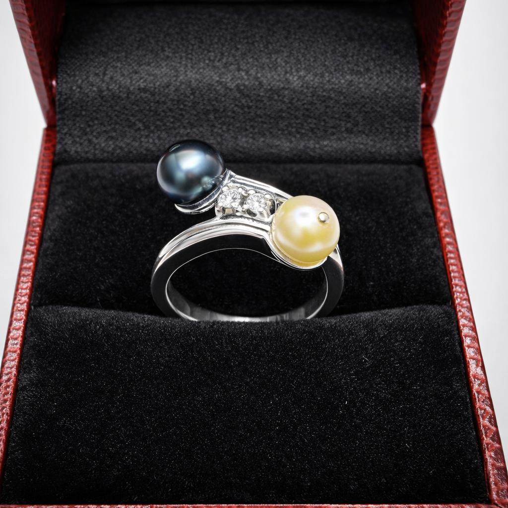 ANILLO DE ORO BLANCO 18 KILATES CON PERLAS Y BRILLANTES