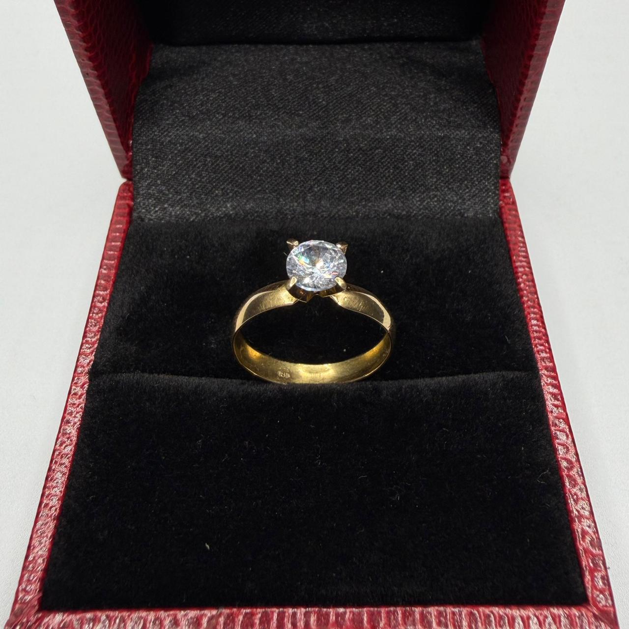 ANILLO SOLITARIO DE ORO 18 KILATES CON CIRCON