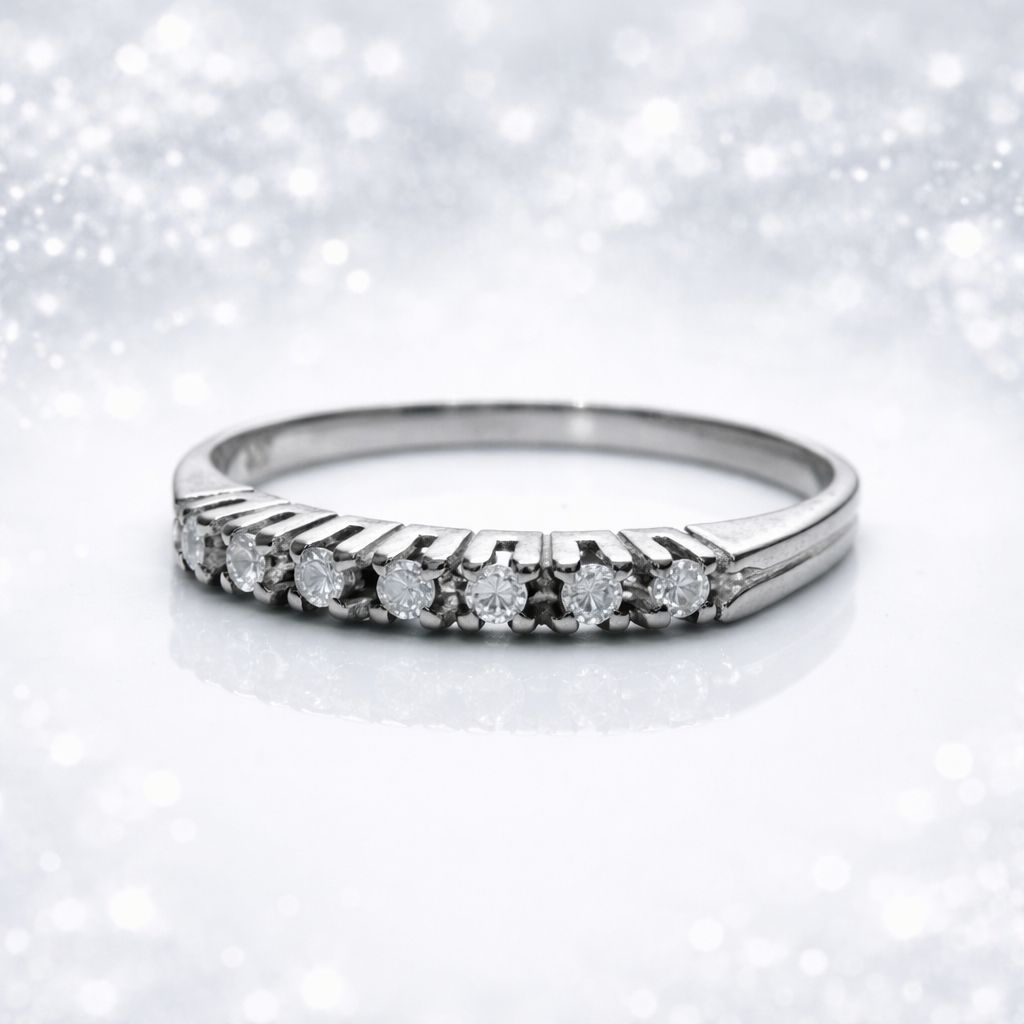 ANILLO MEDIO SIN FIN DE ORO BLANCO 18 KILATES CON BRILLANTES