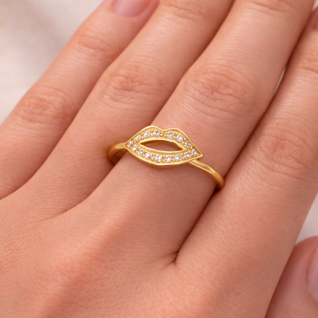 ANILLO DE ORO 18 KILATES CON DISEÑO DE LABIOS