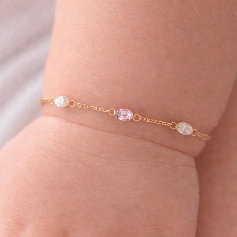 PULSERA PARA BEBÉ EN ORO 18K C/ APLIQUES DECORATIVOS