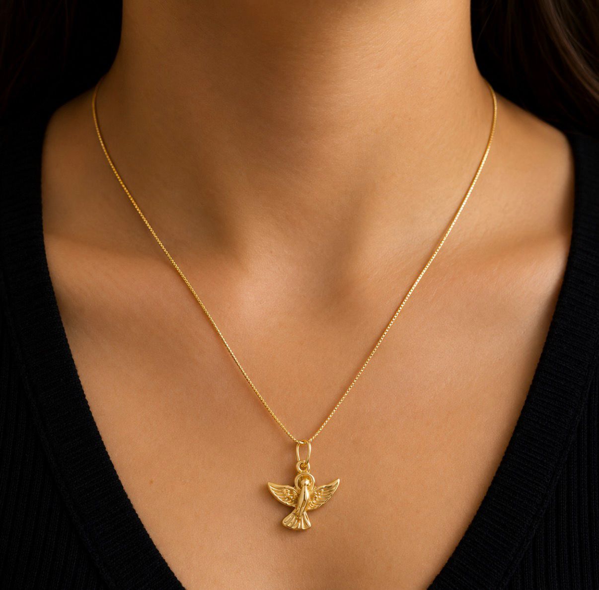 CONJUNTO CADENA VENECIANA CON DIJE ESPÍRITU SANTO DE ORO 18K
