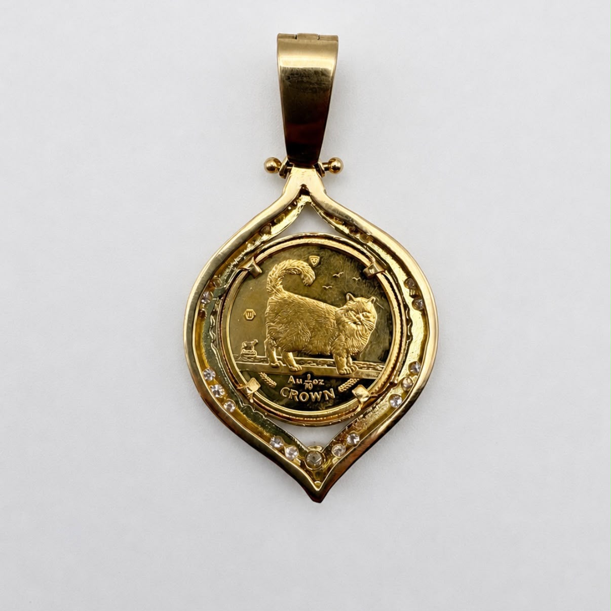 DIJE CON MONEDA DE ORO 24 K · ISLE OF MAN · ELIZABETH II