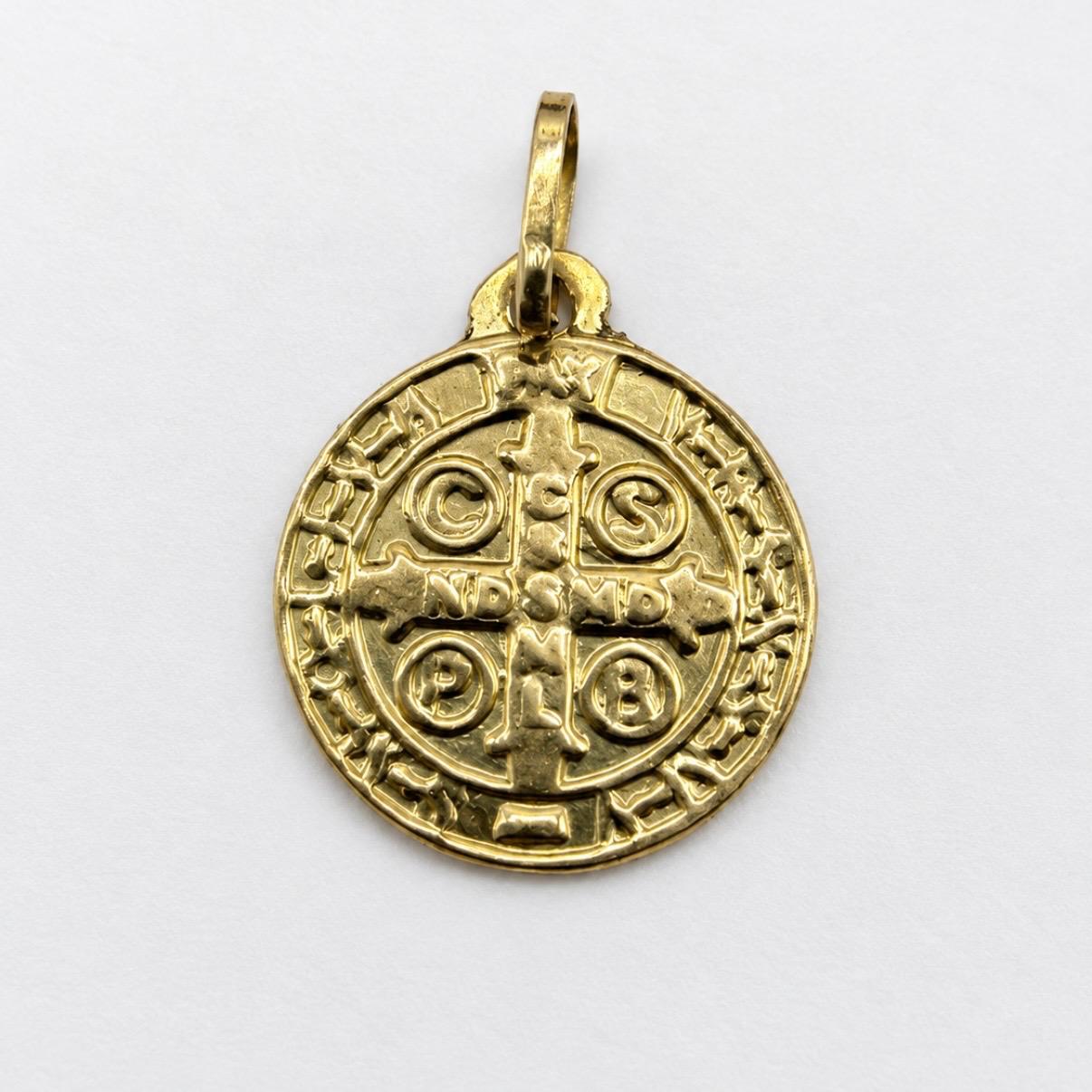 DIJE MEDALLA SAN BENITO DOBLE FAZ EN ORO 18K