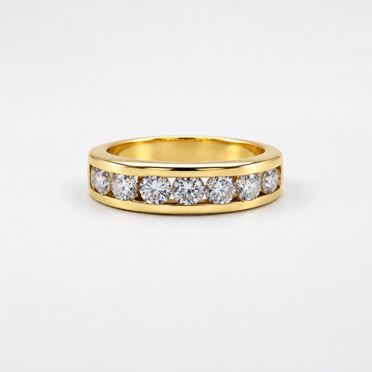 ANILLO MEDIO SIN FIN EN ORO 18K CON 0,80 CT EN BRILLANTES
