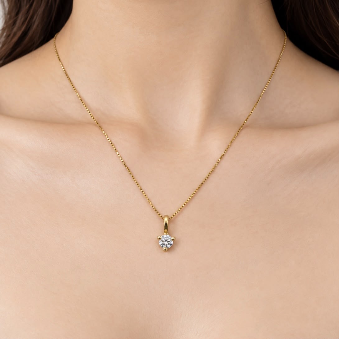 CONJUNTO PUNTO DE LUZ EN ORO 18K