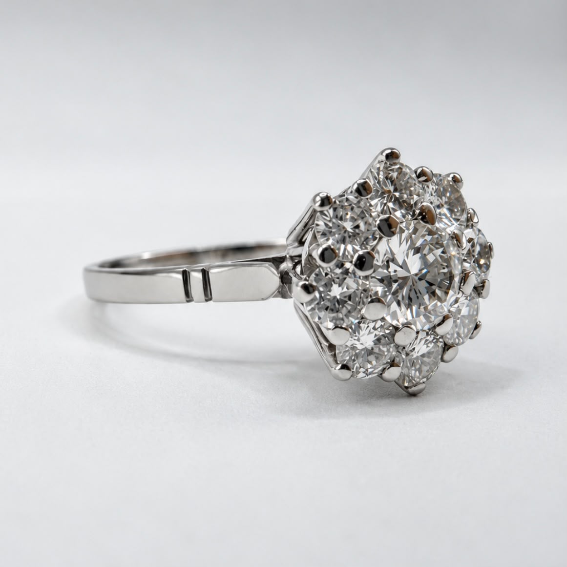 ANILLO ROSETA EN ORO 18K CON 1,30 CT EN BRILLANTES