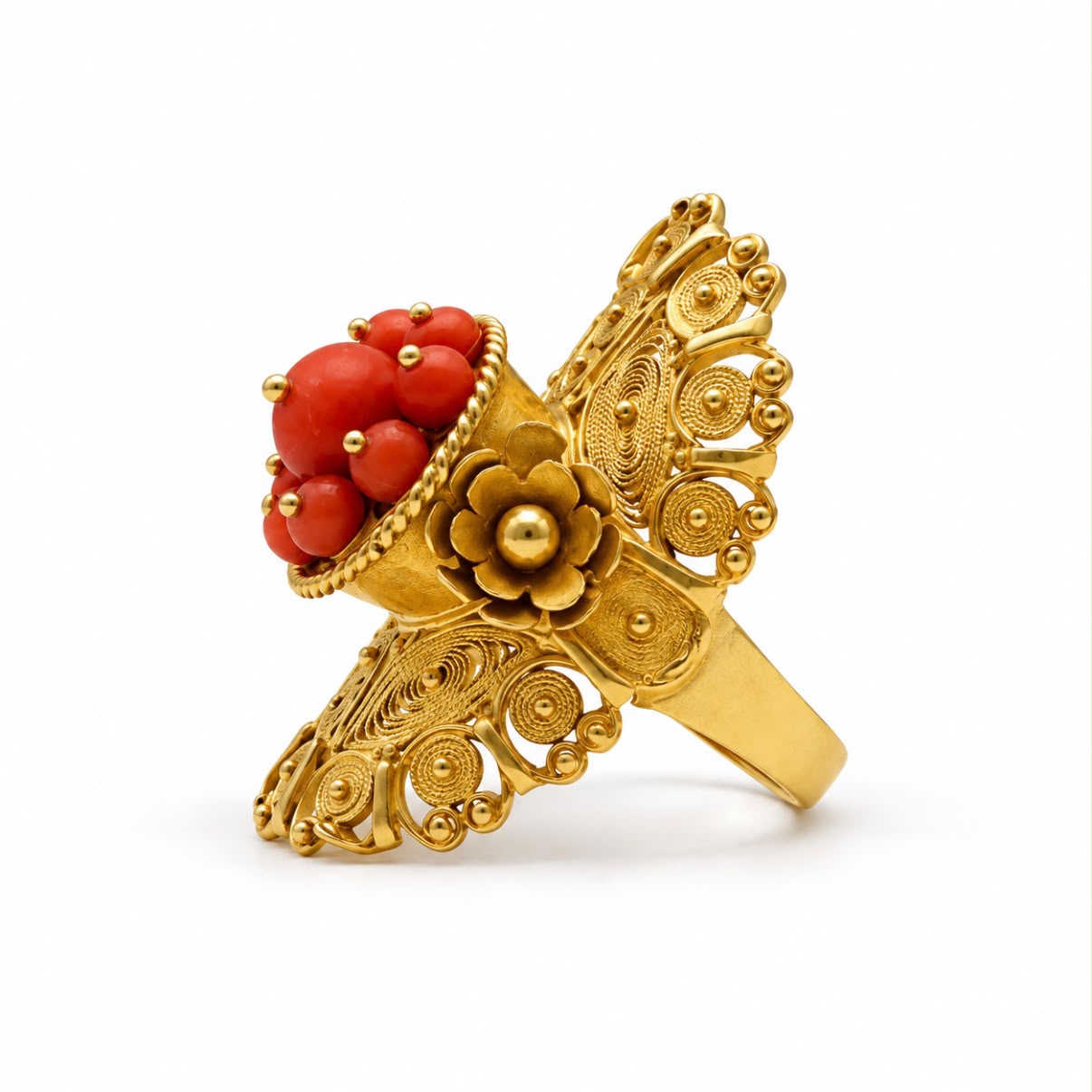ANILLO DE FILIGRANA EN ORO 18K CON CORAL